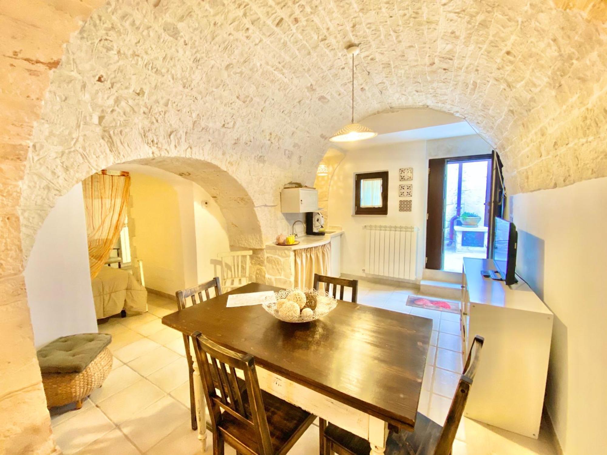 Trulli Fenice Альберобелло Экстерьер фото